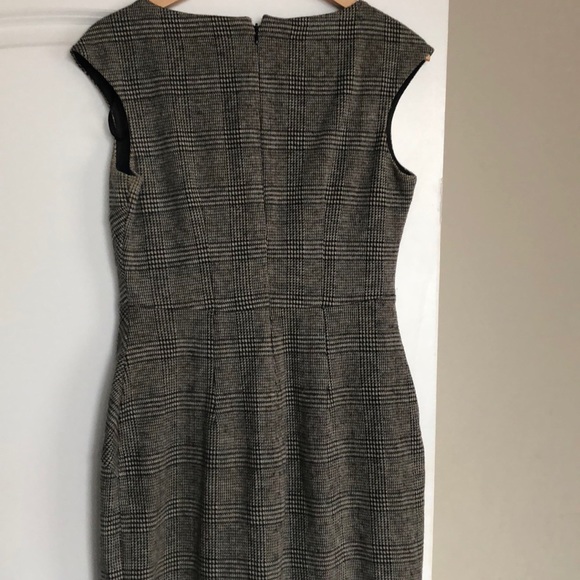 tooth hound print, dress.  Fantastic cut! - Picture 5 of 5